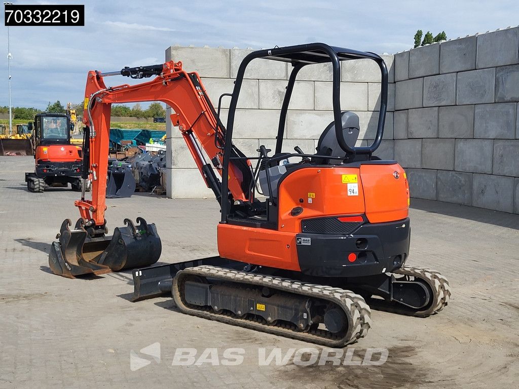 Kubota U36 -4 3 Buckets - Like New!