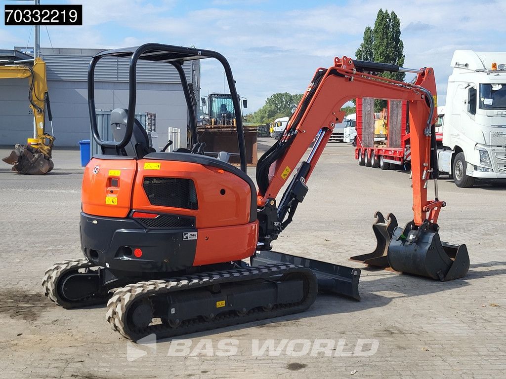 Kubota U36 -4 3 Buckets - Like New!
