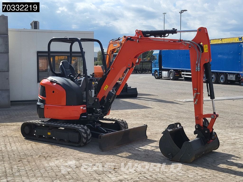 Kubota U36 -4 3 Buckets - Like New!
