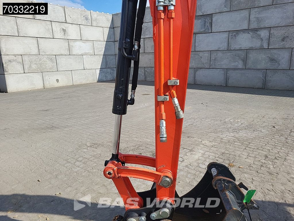 Kubota U36 -4 3 Buckets - Like New!