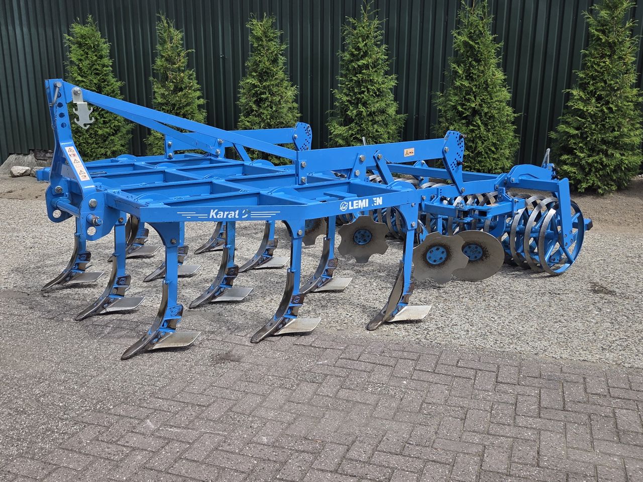 Lemken Karat 9 Cultivator Vleugelcultivator