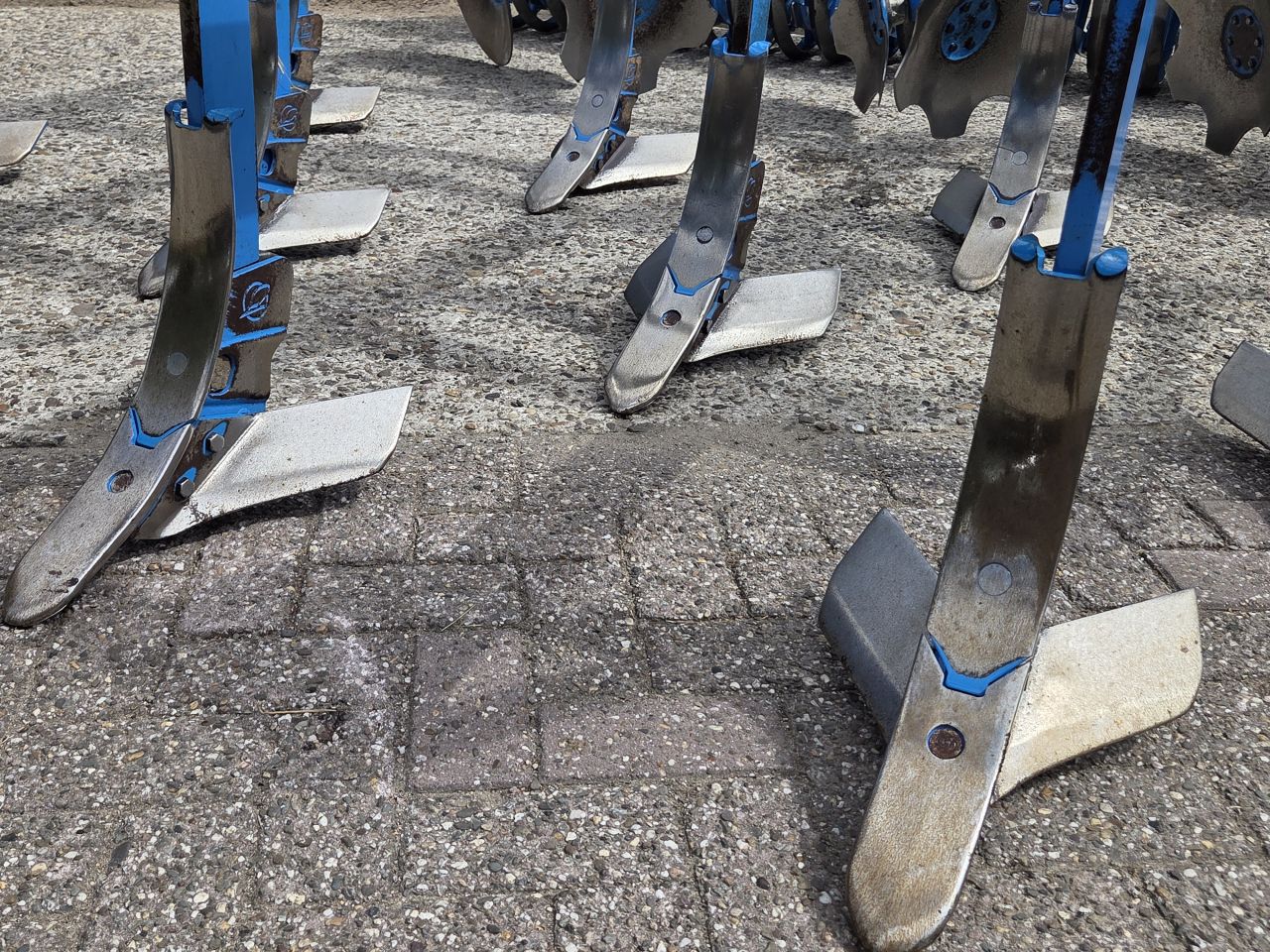Lemken Karat 9 Cultivator Vleugelcultivator