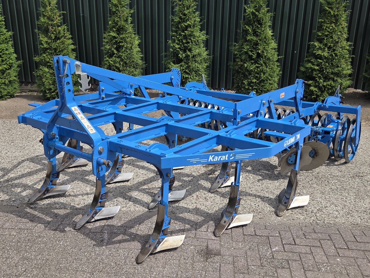 Lemken Karat 9 Cultivator Vleugelcultivator