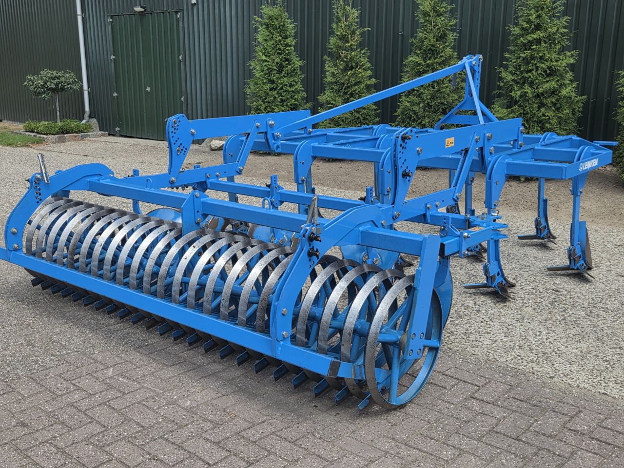Lemken Karat 9 Cultivator Vleugelcultivator