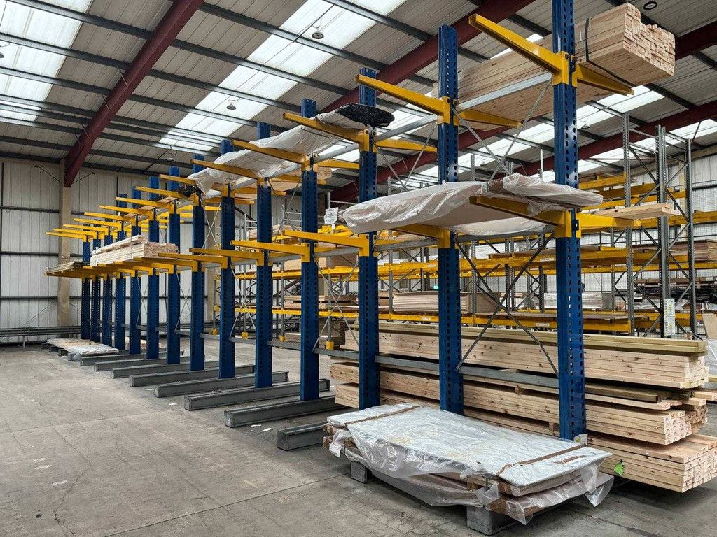Double-sided Cantilever Racking 38x164