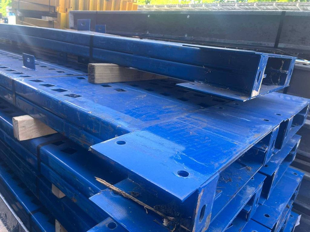 Double-sided Cantilever Racking 38x164