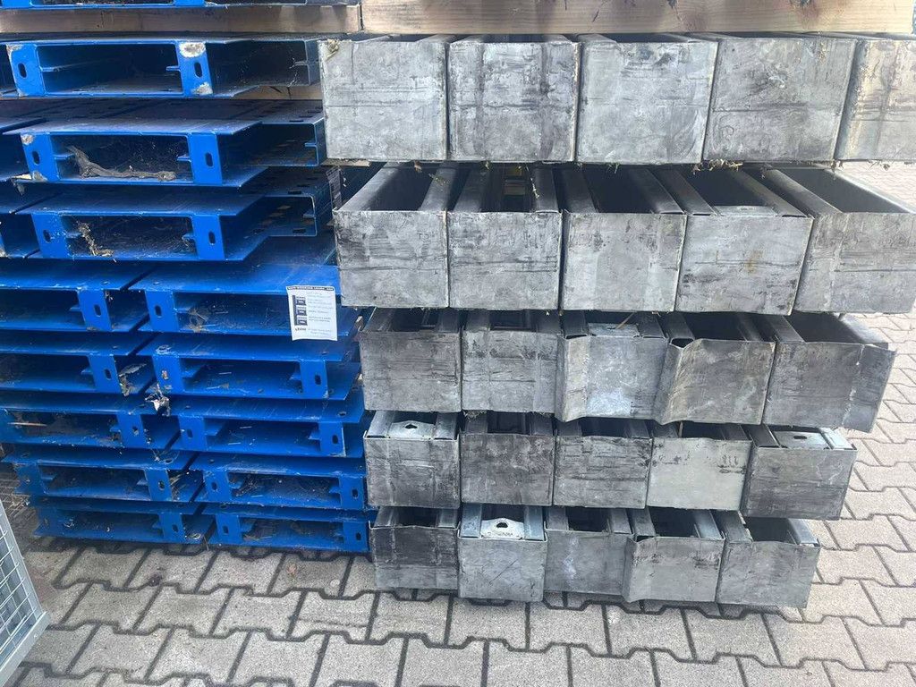 Double-sided Cantilever Racking 38x164