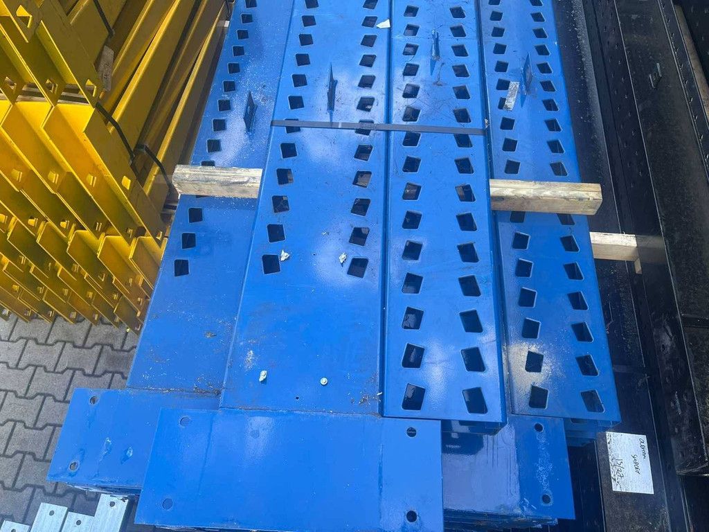 Double-sided Cantilever Racking 38x164