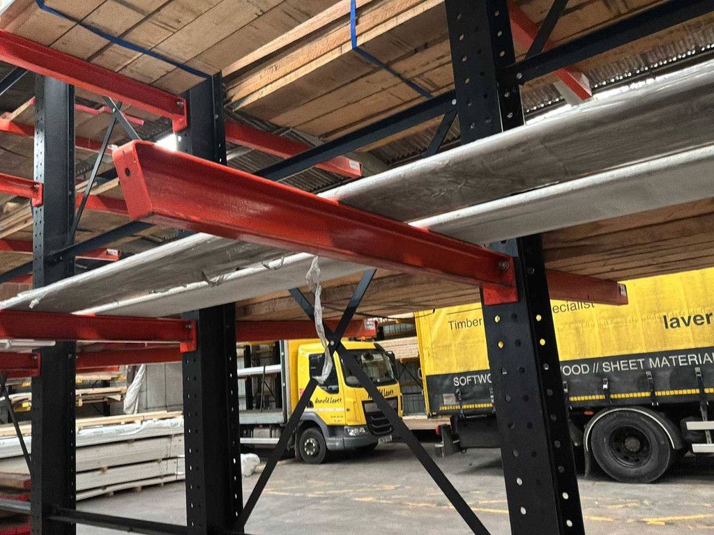 Double-sided cantilever racking 8x48