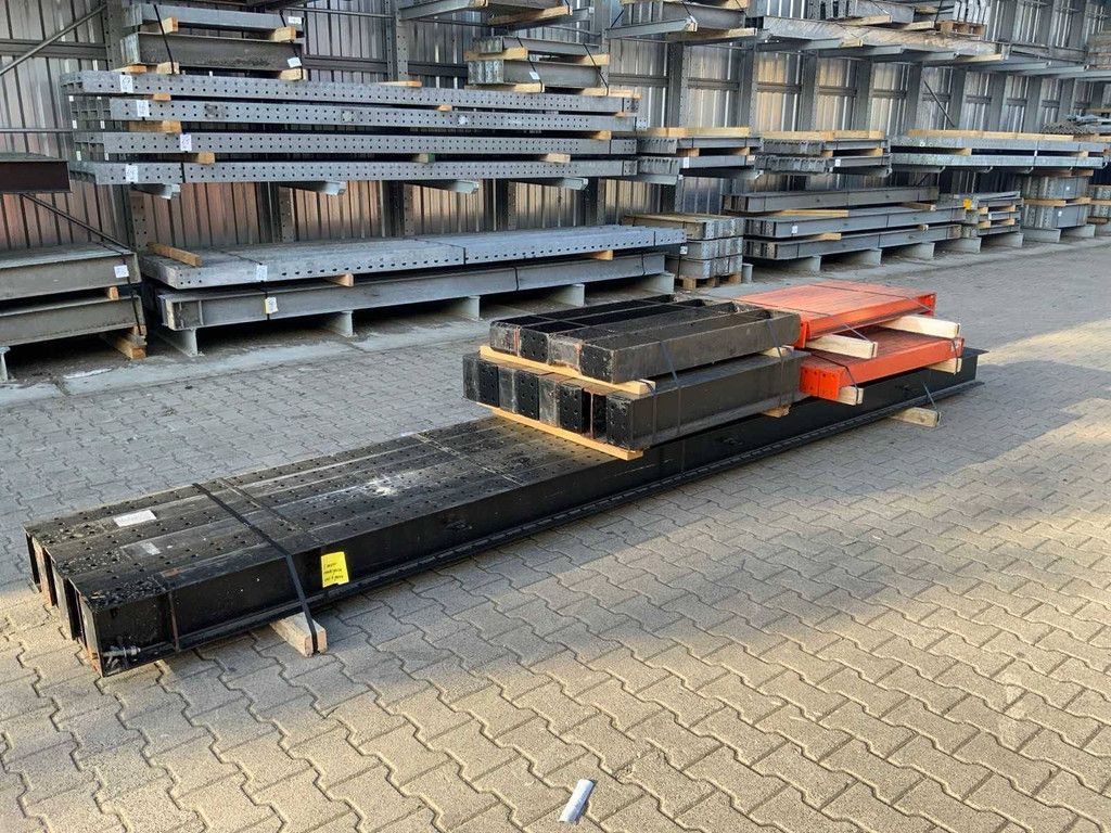 Double-sided cantilever racking 8x48