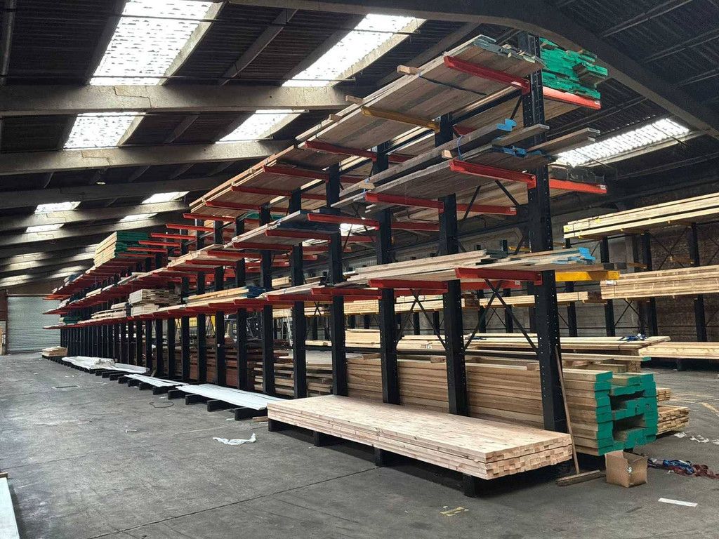Double-sided cantilever racking 8x48