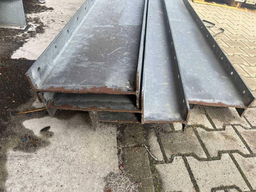 Double-sided Cantilever Racking 4x16