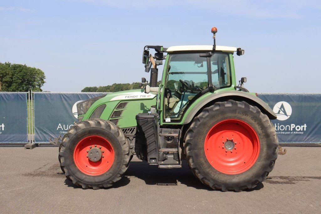 Tractor Fendt 716 Vario Diesel