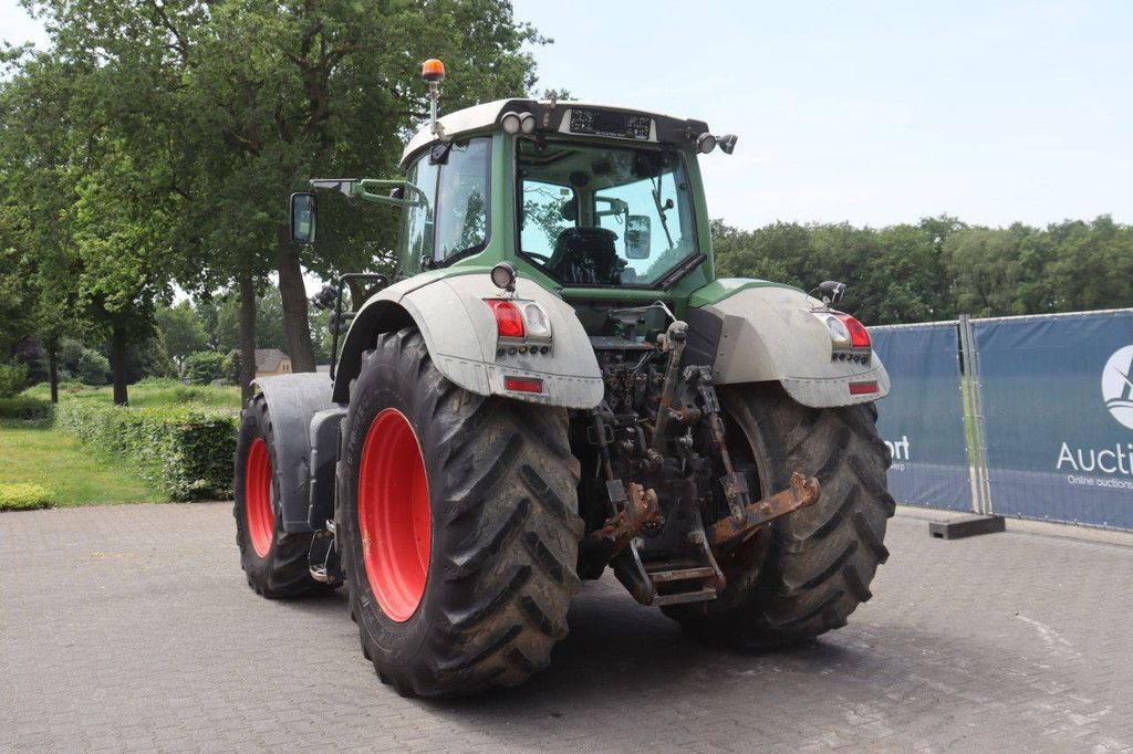 Fendt 927 Vario Diesel Tractor