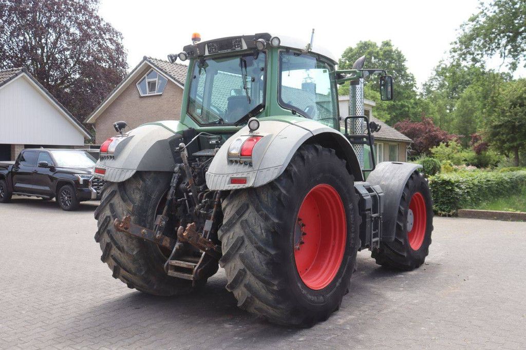 Fendt 927 Vario Diesel Tractor