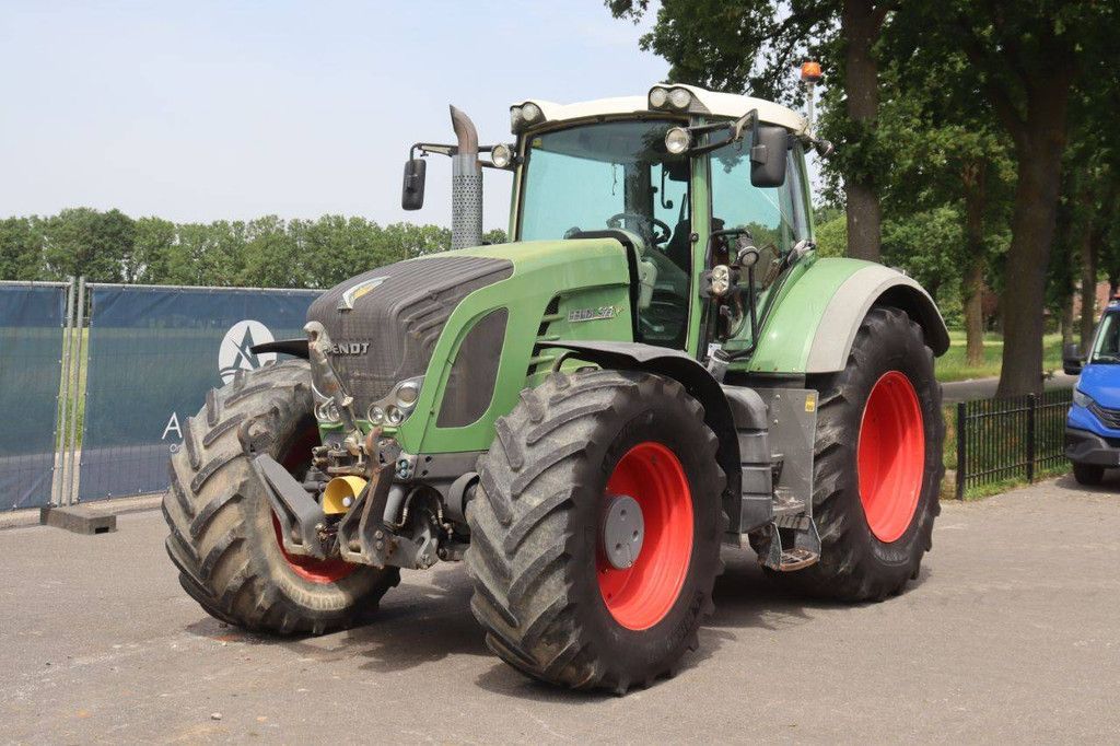 Fendt 927 Vario Diesel Tractor