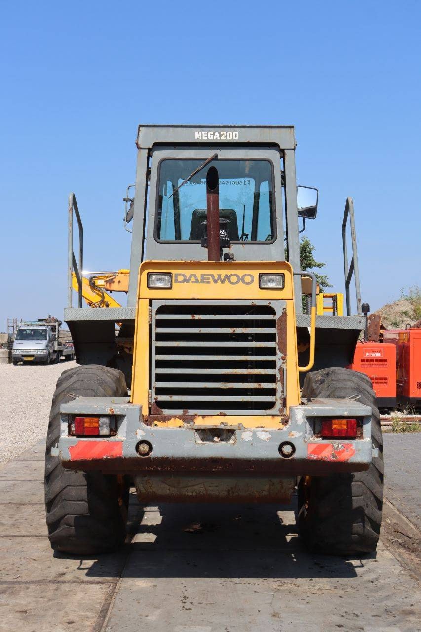Daewoo Mega 200 Diesel Wheel Loader 101kW 1996