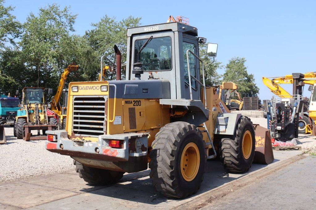 Daewoo Mega 200 Diesel Wheel Loader 101kW 1996