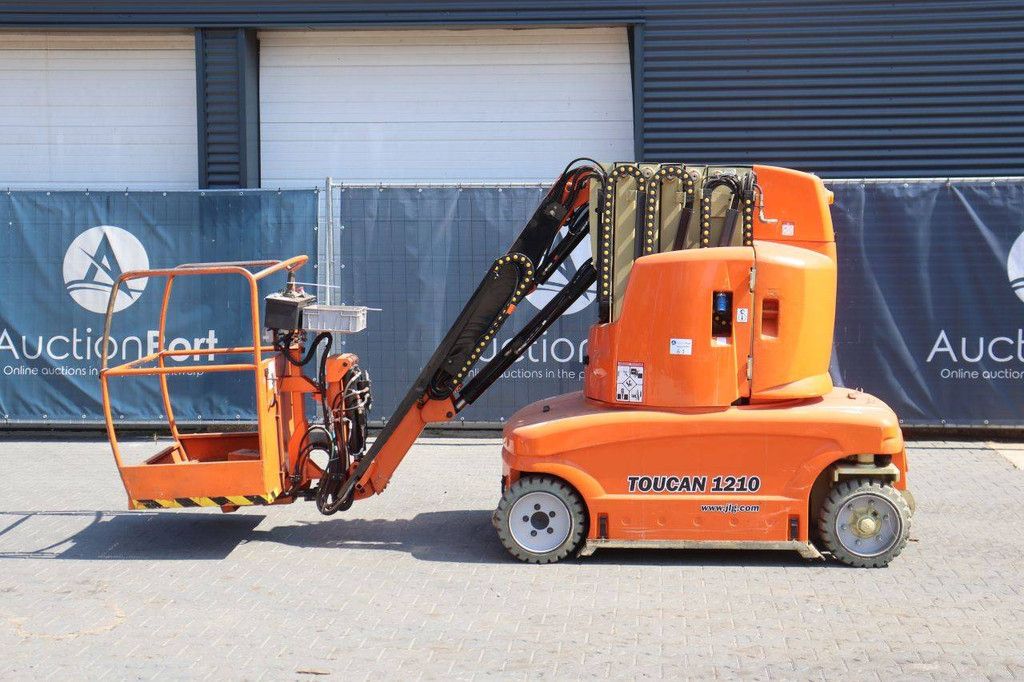 JLG Toucan 1210 Electric Mast Lift 200kg 12m 2005