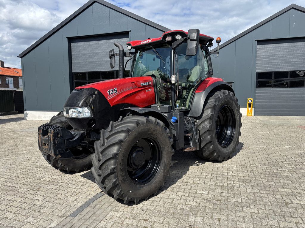 Case IH Maxxum 135. Vooras en Cabine vering, 40km eco
