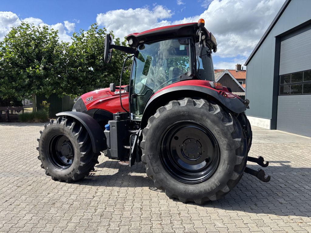 Case IH Maxxum 135. Vooras en Cabine vering, 40km eco
