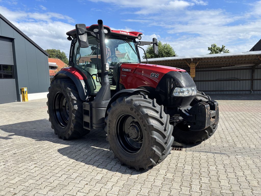 Case IH Maxxum 135. Vooras en Cabine vering, 40km eco