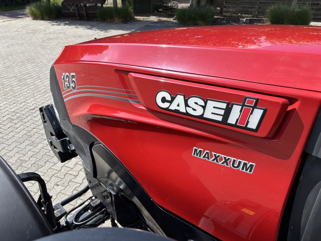 Case IH Maxxum 135. Vooras en Cabine vering, 40km eco