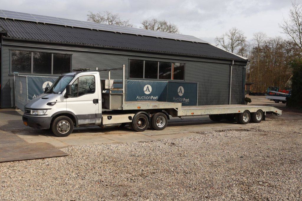 Iveco Daily 35C17 Diesel 166 PS 2006 BE Traktor mit Halbtieflader