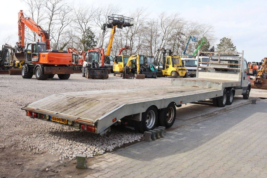 Iveco Daily 35C17 Diesel 166 PS 2006 BE Traktor mit Halbtieflader