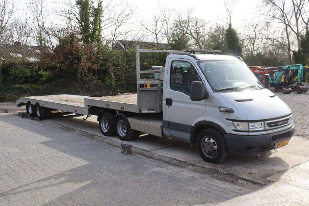 Iveco Daily 35C17 Diesel 166 PS 2006 BE Traktor mit Halbtieflader