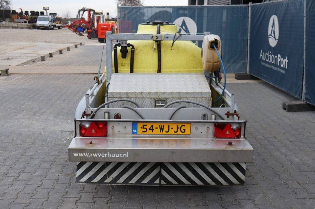 Trailer Hapert 2013