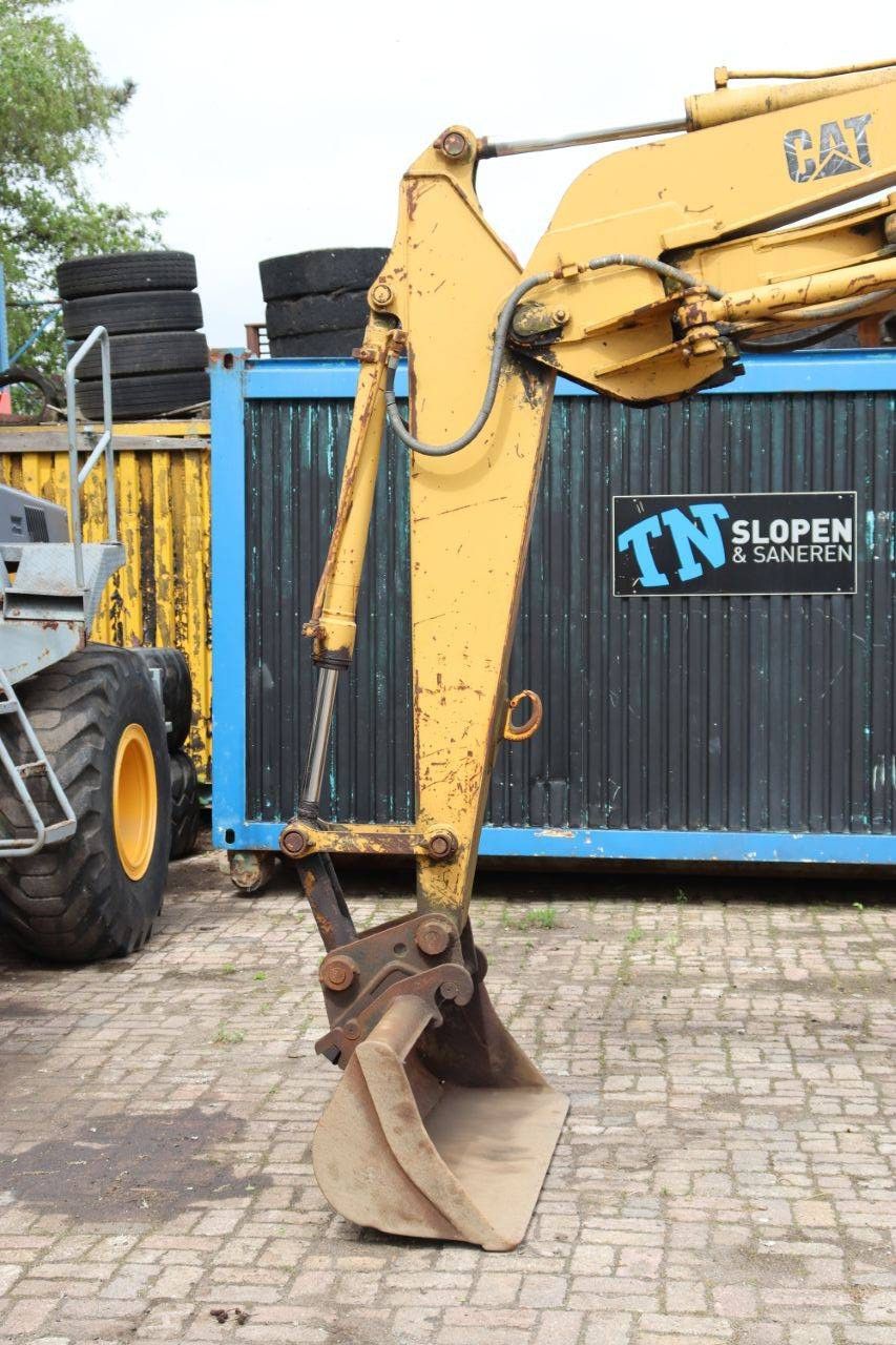 Raupenbagger Caterpillar E70B Diesel 40kW