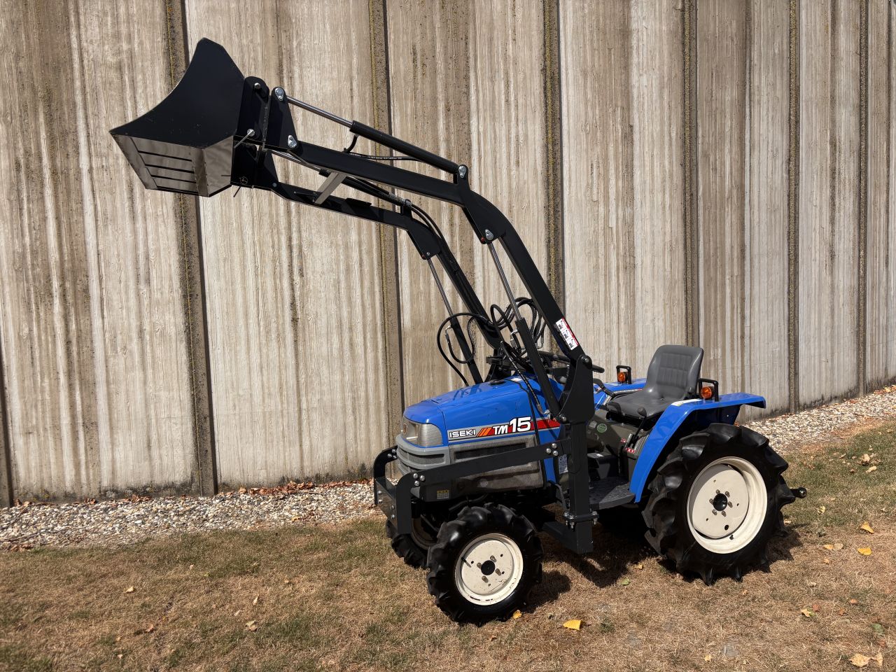 Iseki TM15 4x4 met nieuwe voorlader en grote beurt