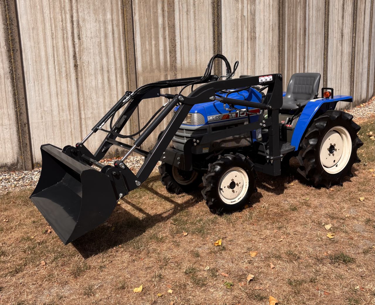 Iseki TM15 4x4 met nieuwe voorlader en grote beurt