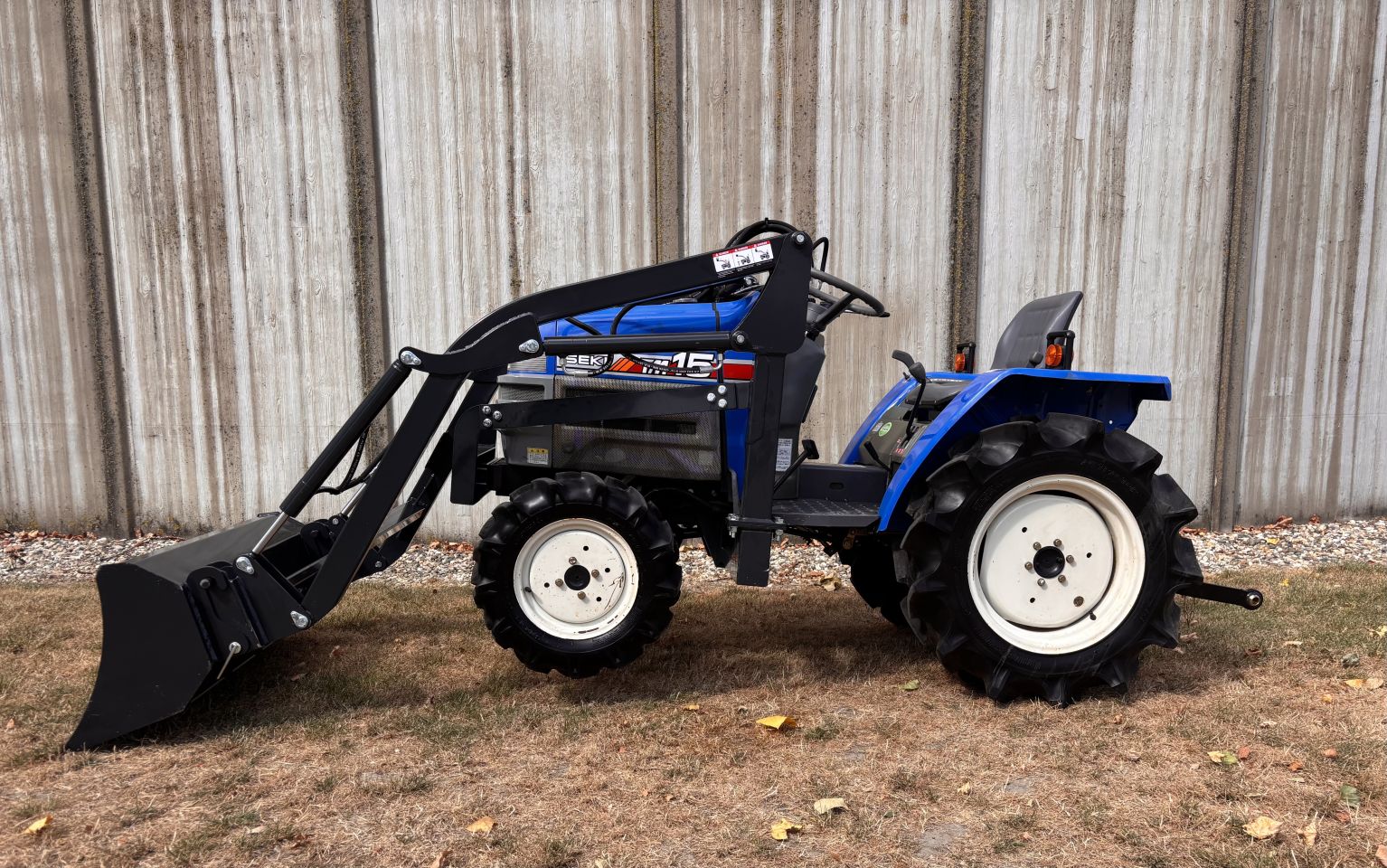 Iseki TM15 4x4 met nieuwe voorlader en grote beurt