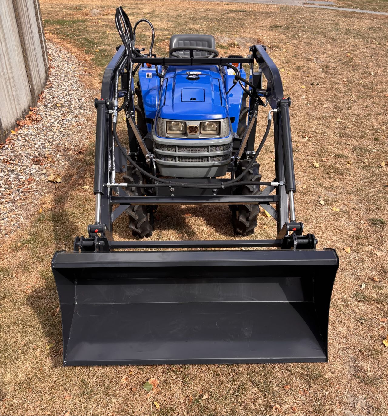 Iseki TM15 4x4 met nieuwe voorlader en grote beurt