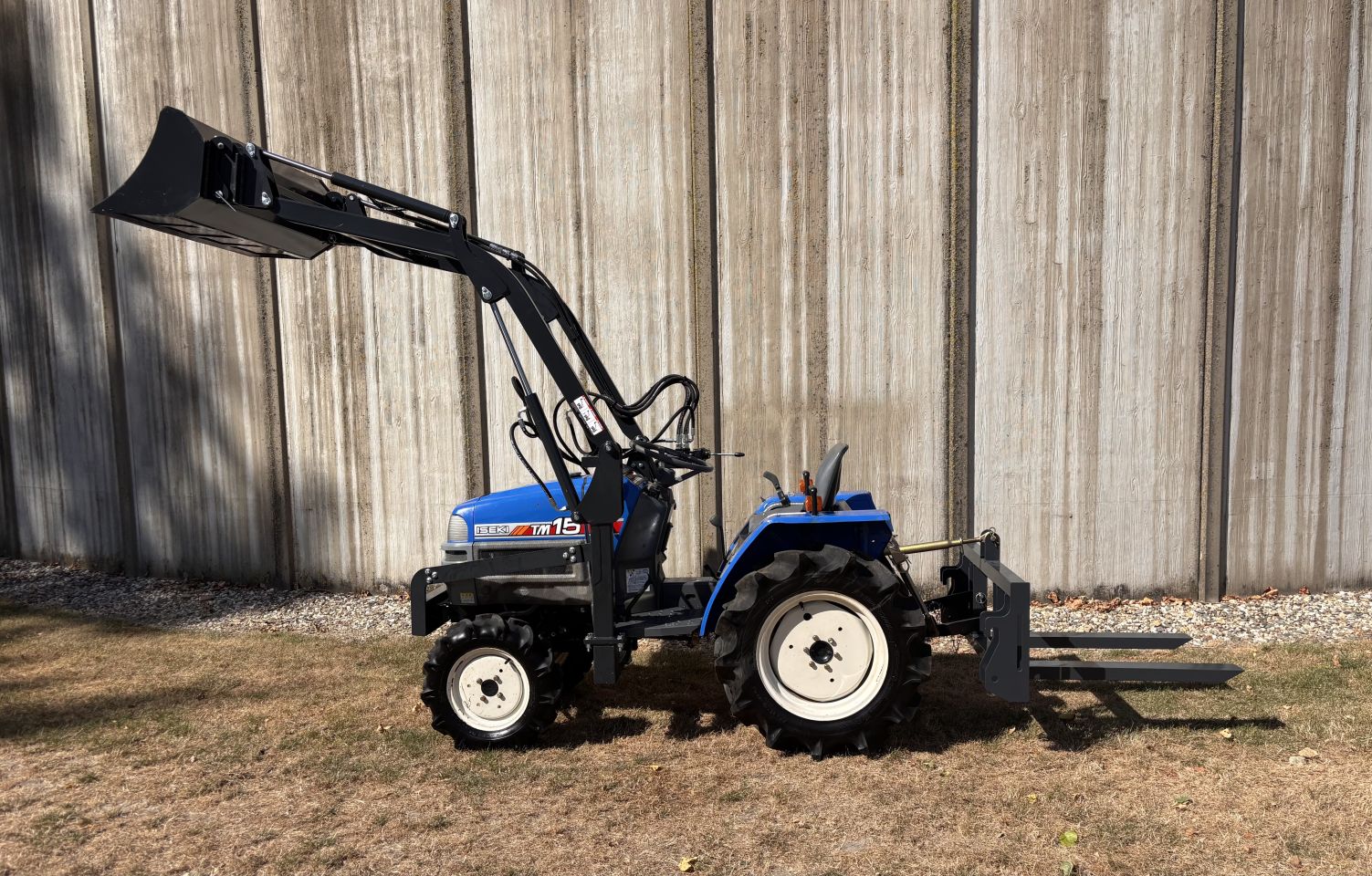 Iseki TM15 4x4 met nieuwe voorlader en grote beurt