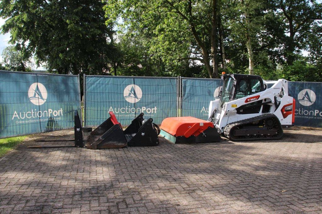 Bobcat T590 Diesel-Kompaktlader 50,8 kW, Baujahr 2020, mit verschiedenen Anbaugeräten