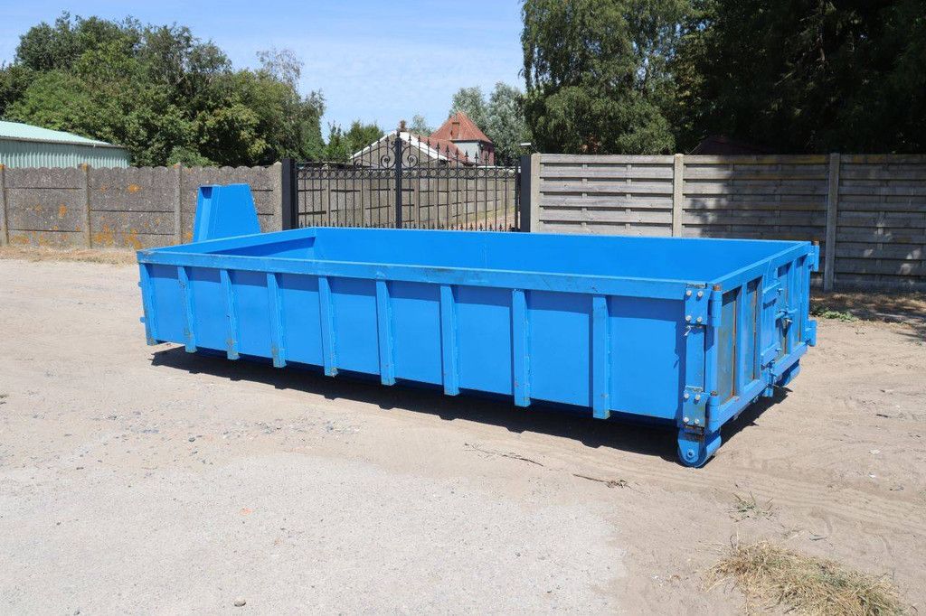 Skip container 5.5x2.25x1m