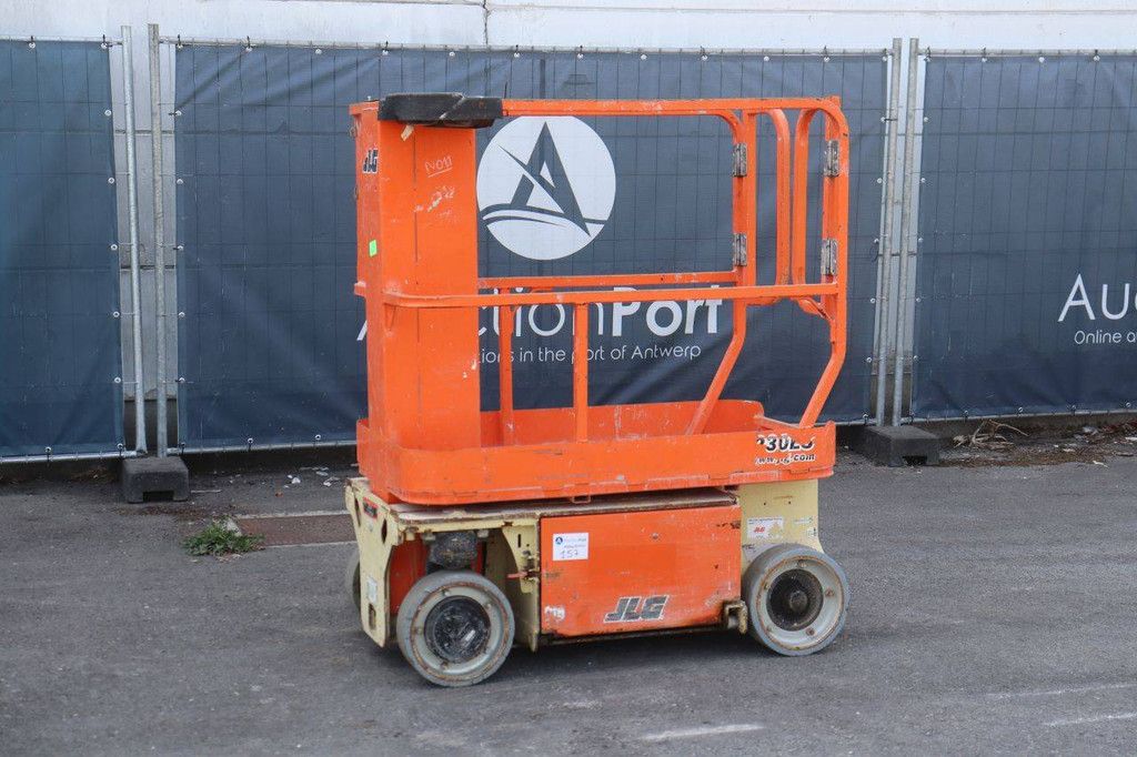 JLG 1230ES Electric Mast Lift 5.66m 2014