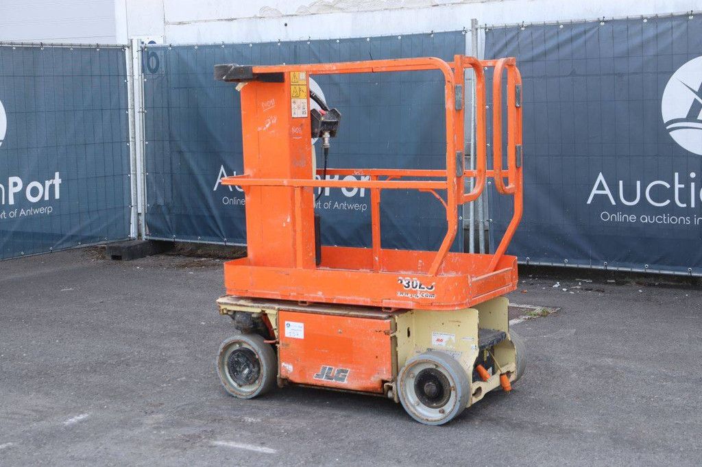 JLG 1230ES Electric Mast Lift 5.66m 2014