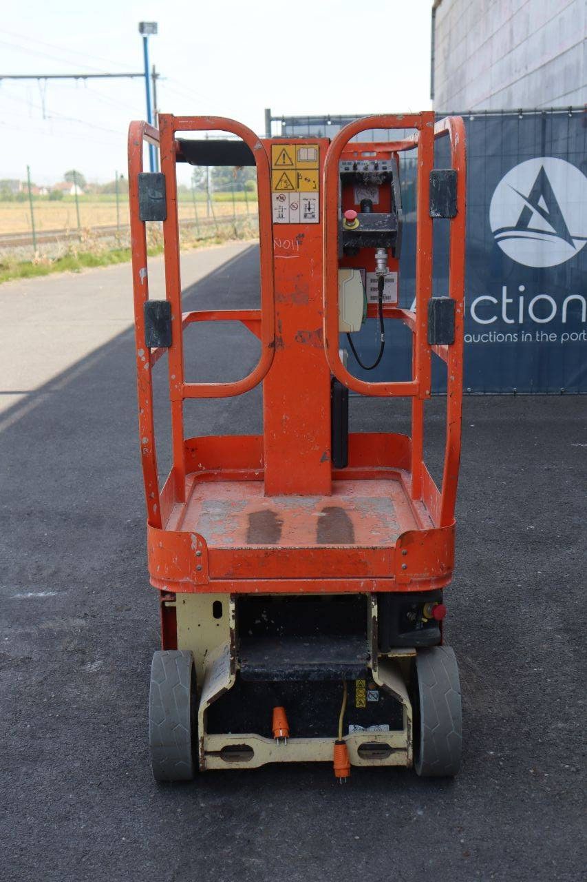 JLG 1230ES Electric Mast Lift 5.66m 2014
