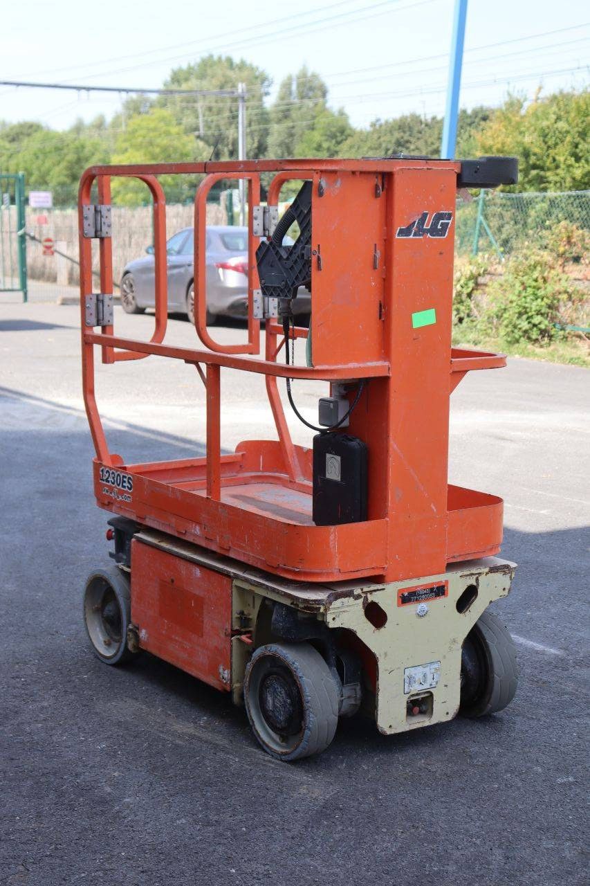 JLG 1230ES Electric Mast Lift 5.66m 2014