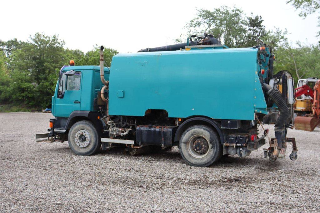 Straßenkehrmaschine MAN VIAJET 7 R/HS Diesel 2005