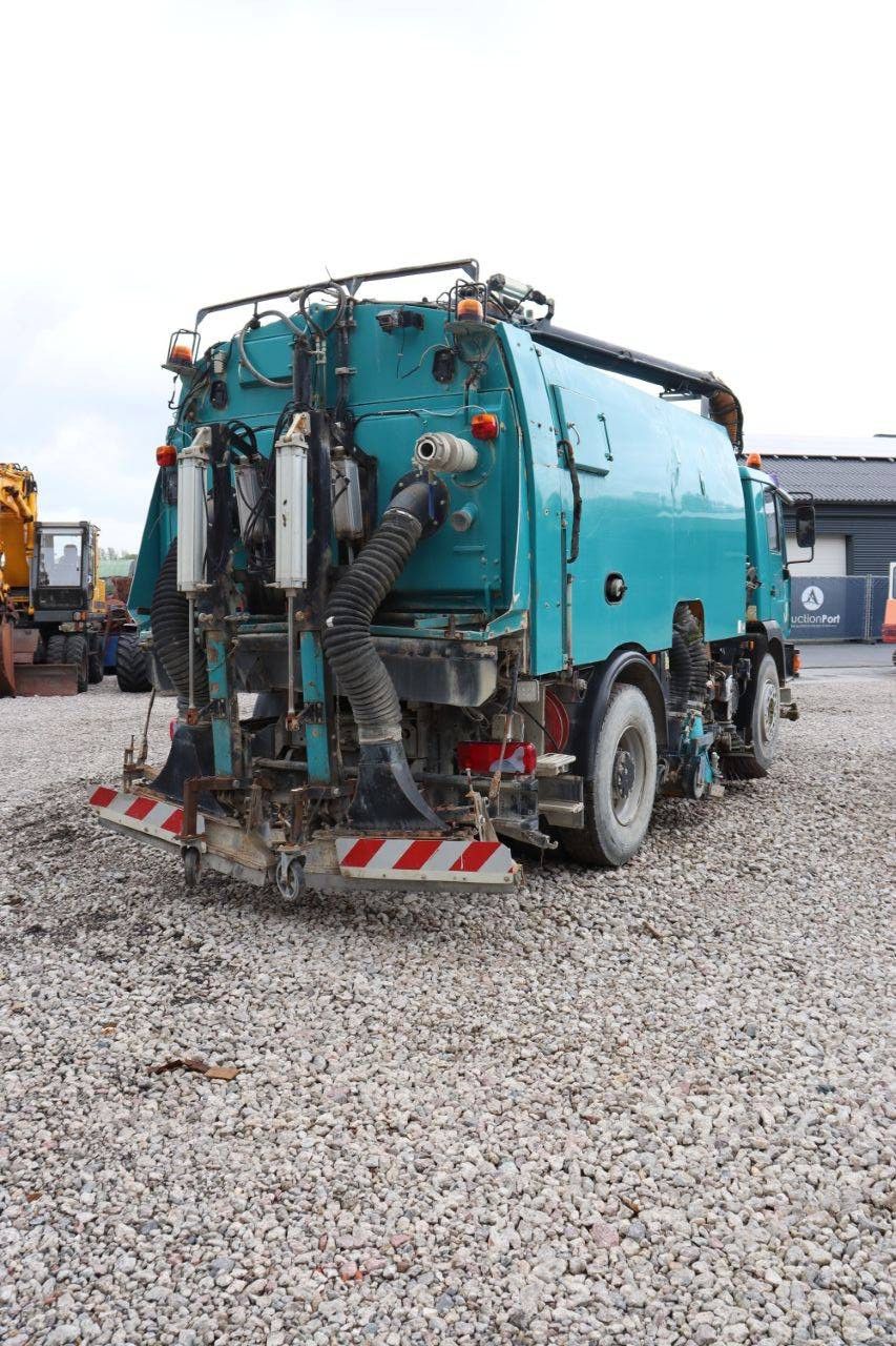 Straßenkehrmaschine MAN VIAJET 7 R/HS Diesel 2005