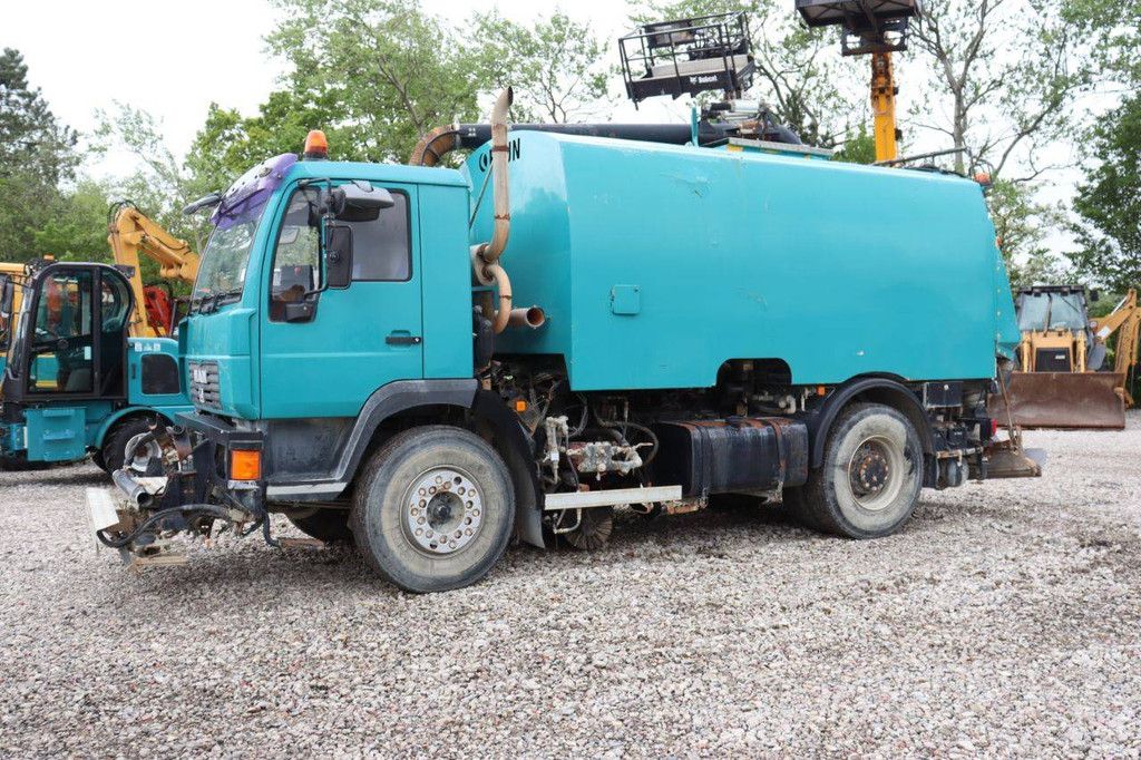 Straßenkehrmaschine MAN VIAJET 7 R/HS Diesel 2005