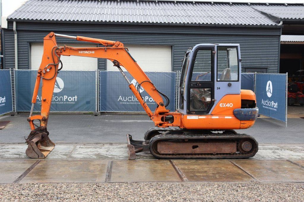 Rupsgraafmachine Hitachi EX40-2 Diesel 26.5kW 2000