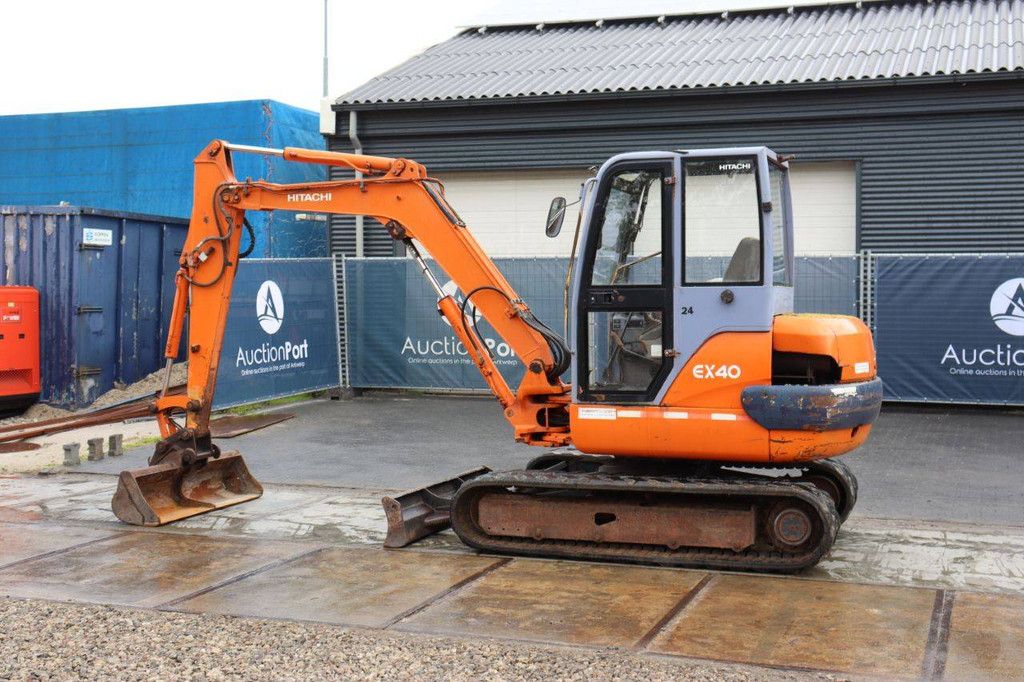 Rupsgraafmachine Hitachi EX40-2 Diesel 26.5kW 2000