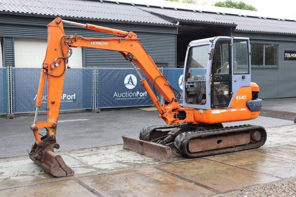 Rupsgraafmachine Hitachi EX40-2 Diesel 26.5kW 2000
