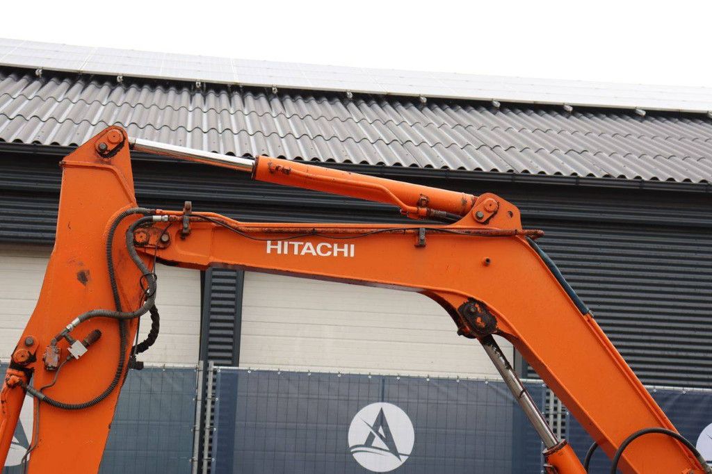 Rupsgraafmachine Hitachi EX40-2 Diesel 26.5kW 2000